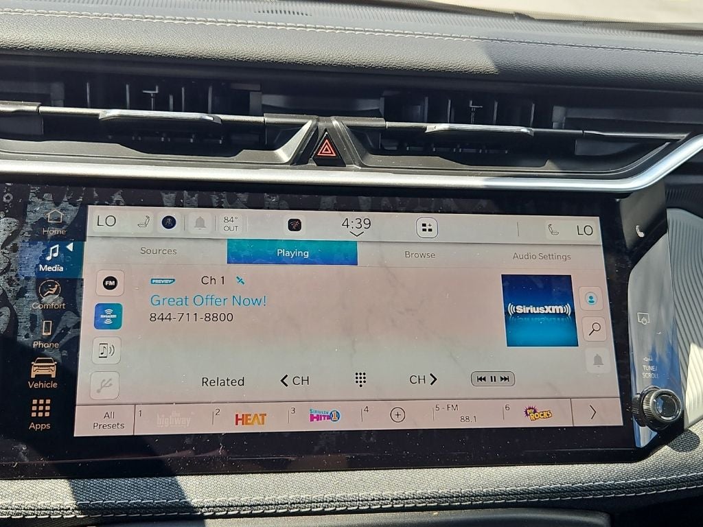 2026 Jeep Cherokee CHEROKEE LAREDO 4X4
