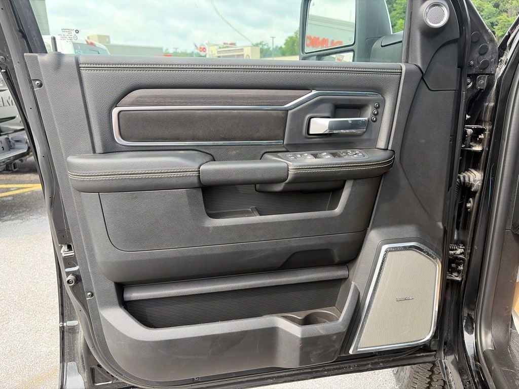 2026 RAM Ram 3500 RAM 3500 LARAMIE MEGA CAB 4X4 6'4' BOX