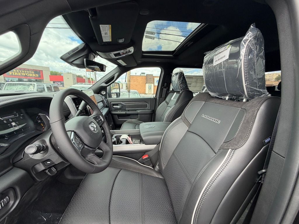 2026 RAM Ram 3500 RAM 3500 LARAMIE MEGA CAB 4X4 6'4' BOX