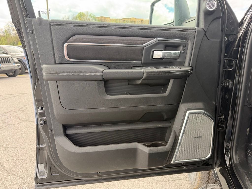 2026 RAM Ram 3500 RAM 3500 LARAMIE MEGA CAB 4X4 6'4' BOX