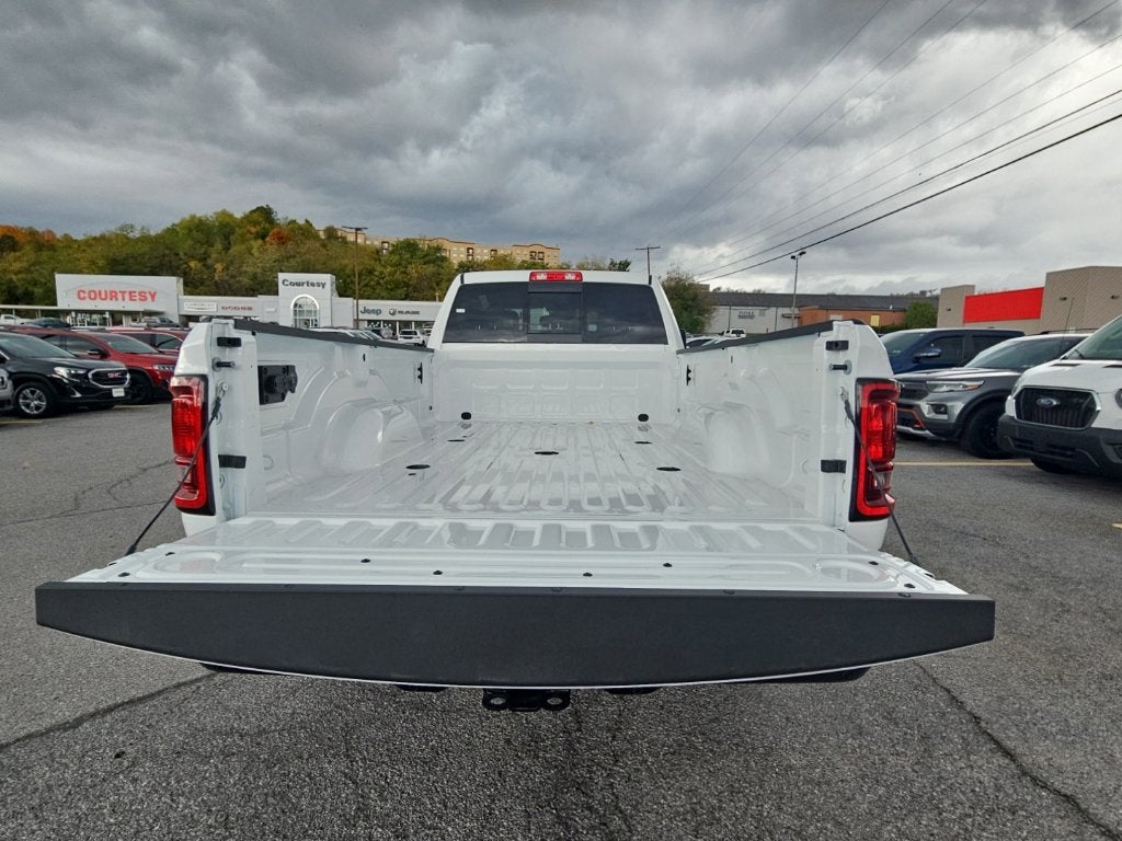 2027 RAM Ram 2500 RAM 2500 TRADESMAN CREW CAB 4X4 8' BOX