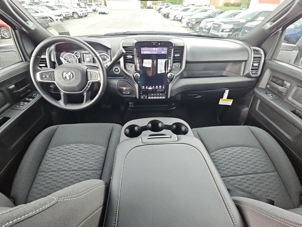 2027 RAM Ram 2500 RAM 2500 TRADESMAN CREW CAB 4X4 8' BOX