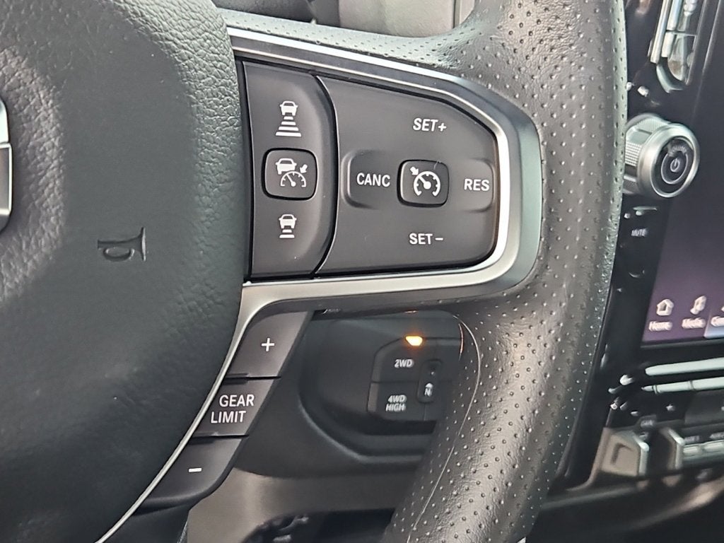 2027 RAM Ram 2500 RAM 2500 TRADESMAN CREW CAB 4X4 8' BOX