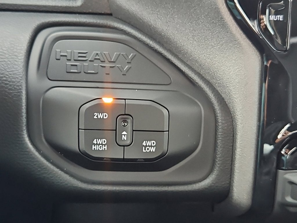2027 RAM Ram 2500 RAM 2500 TRADESMAN CREW CAB 4X4 8' BOX