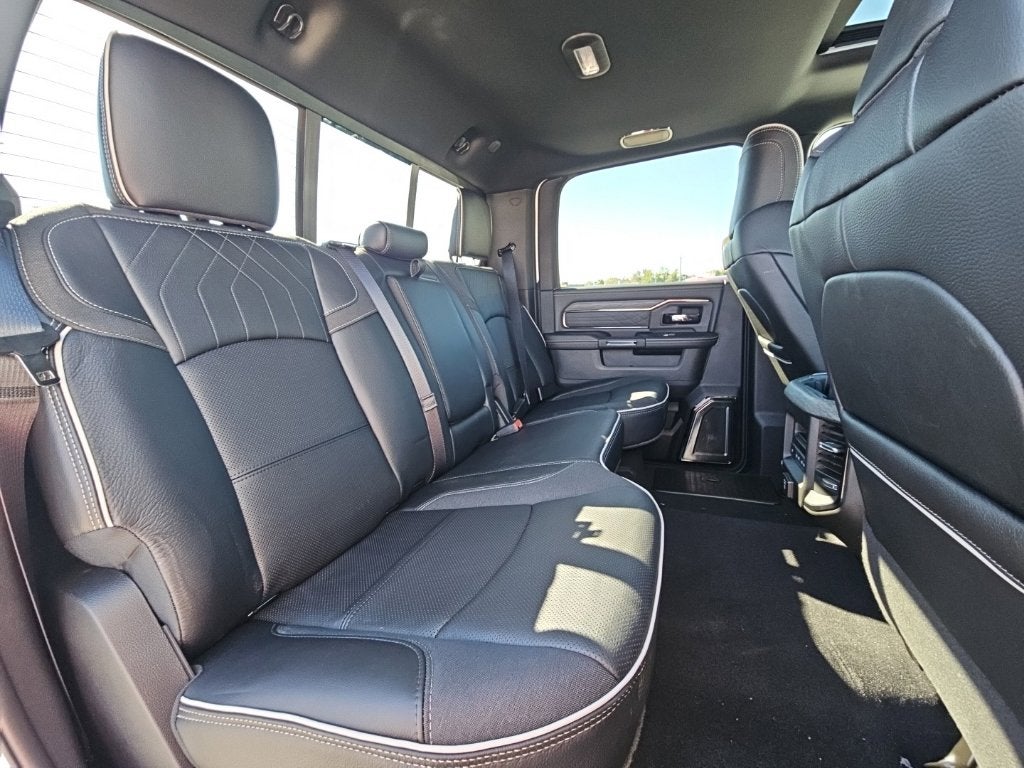 2027 RAM Ram 3500 RAM 3500 LIMITED CREW CAB 4X4 8' BOX