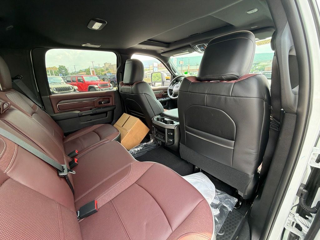 2026 RAM 3500 RAM 3500 LIMITED CREW CAB 4X4 8' BOX