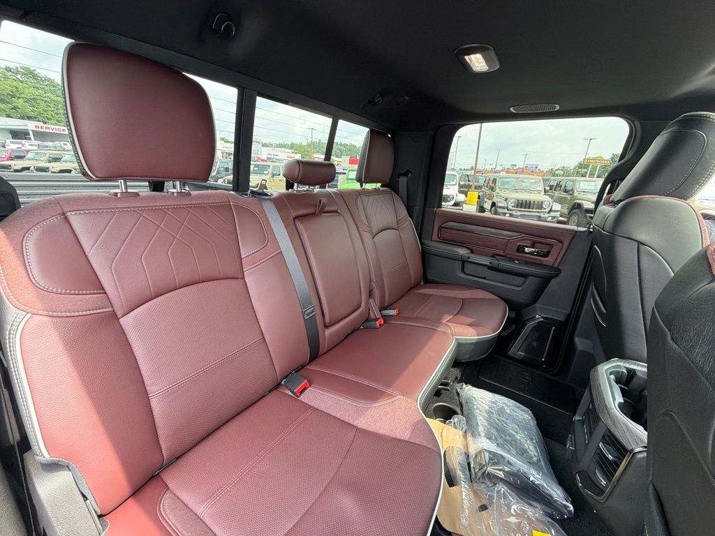 2026 RAM 3500 RAM 3500 LIMITED CREW CAB 4X4 8' BOX