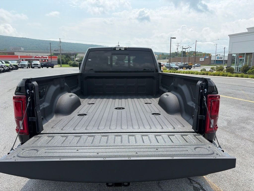 2026 RAM 3500 RAM 3500 LIMITED CREW CAB 4X4 8' BOX