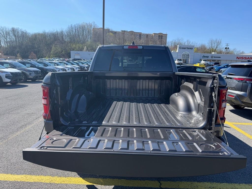2026 RAM Ram 1500 RAM 1500 WARLOCK CREW CAB 4X4 5'7' BOX
