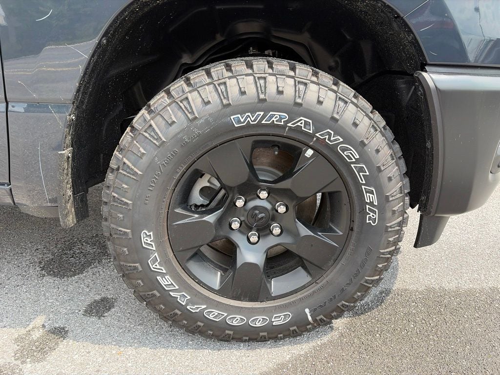 2026 RAM 1500 RAM 1500 WARLOCK CREW CAB 4X4 5'7' BOX