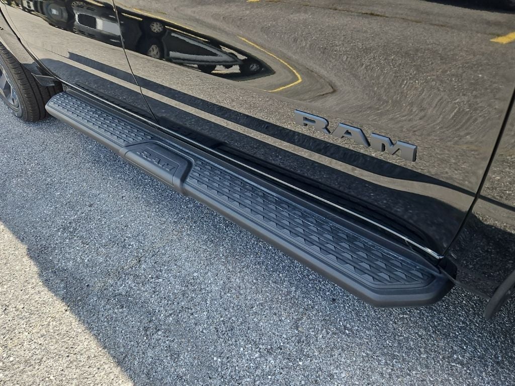 2026 RAM 1500 RAM 1500 EXPRESS CREW CAB 4X4 5'7' BOX