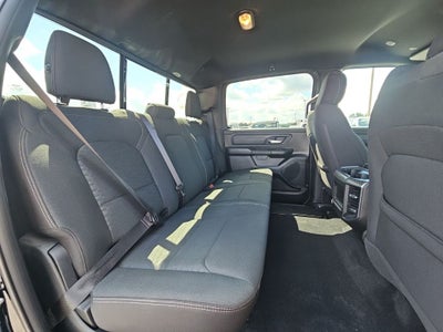 2026 RAM 1500 RAM 1500 EXPRESS CREW CAB 4X4 5'7' BOX