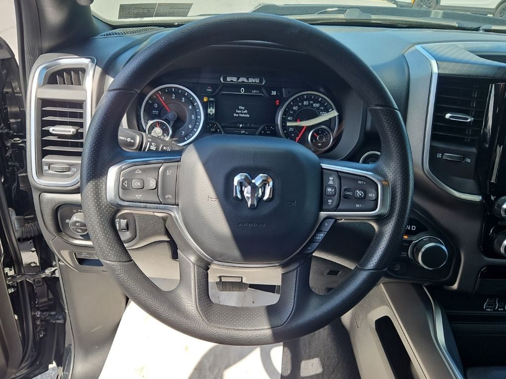 2026 RAM 1500 RAM 1500 EXPRESS CREW CAB 4X4 5'7' BOX