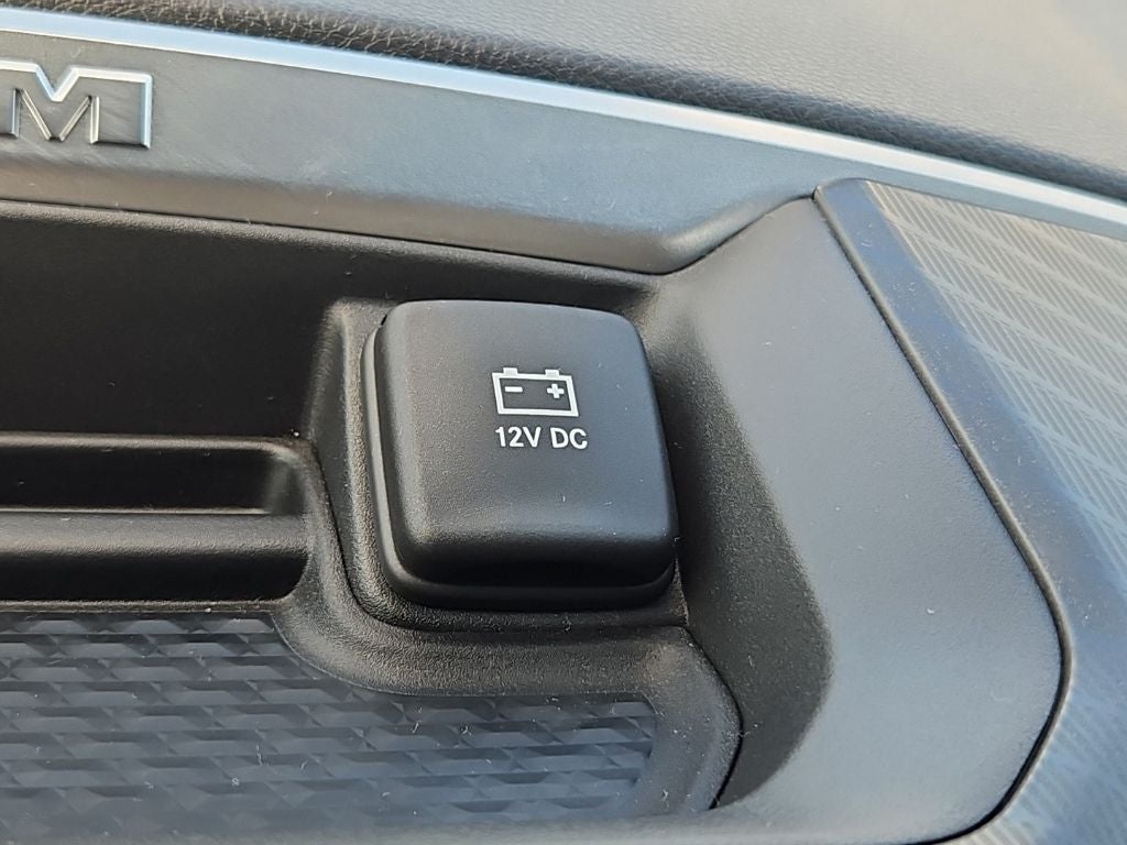 2026 RAM 1500 RAM 1500 EXPRESS CREW CAB 4X4 5'7' BOX