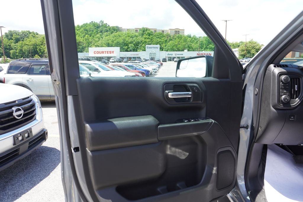 2026 Chevrolet Silverado 1500 4WD Crew Cab Short Bed Custom Trail Boss