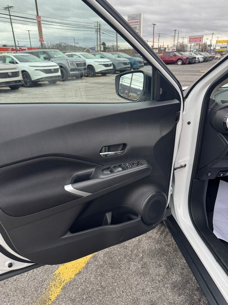 2024 Nissan Kicks SV Xtronic CVT
