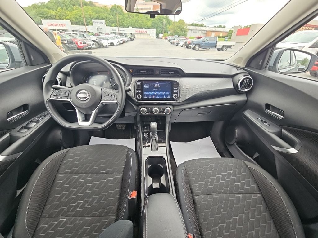 2024 Nissan Kicks SV Xtronic CVT