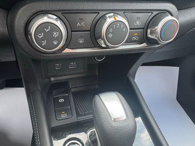 2024 Nissan Kicks SV Xtronic CVT