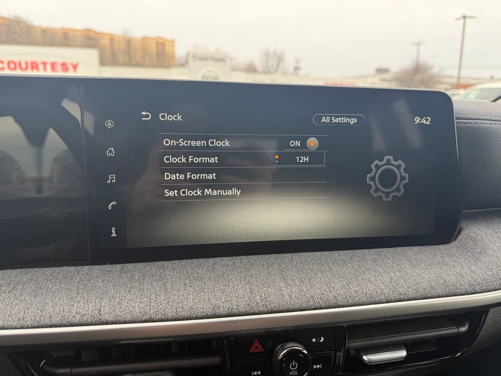 2025 Nissan Kicks SV FWD