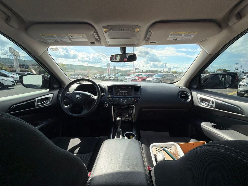 2018 Nissan Pathfinder SV