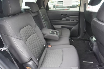 2025 Nissan Pathfinder SV 4WD