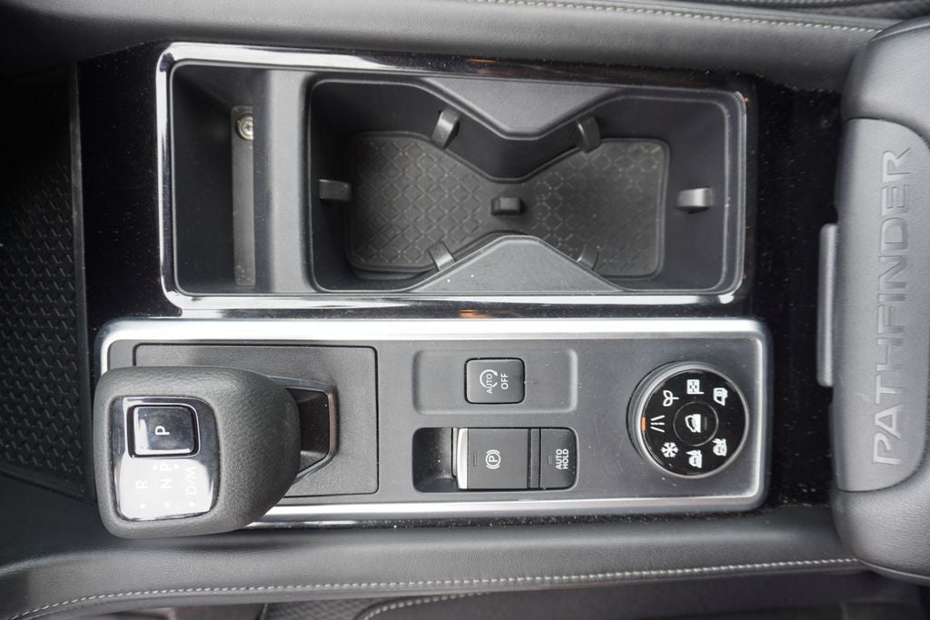 2025 Nissan Pathfinder SV 4WD