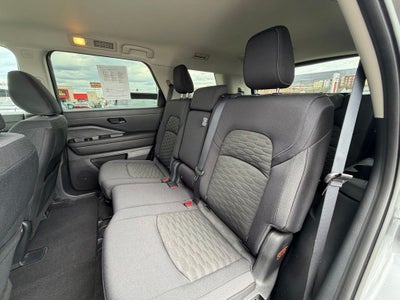 2024 Nissan Pathfinder SV 4WD