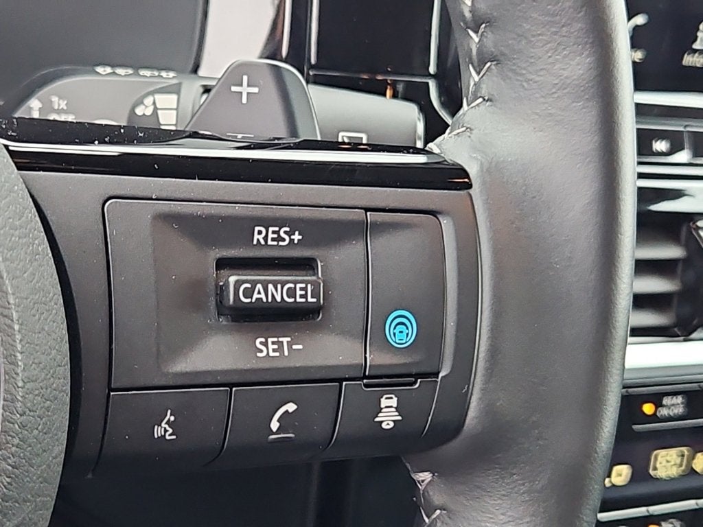 2025 Nissan Pathfinder SL 4WD