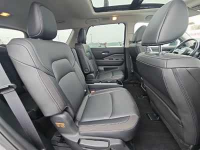 2024 Nissan Pathfinder SL 4WD