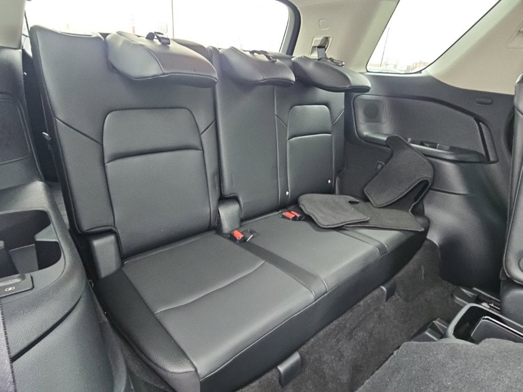 2024 Nissan Pathfinder SL 4WD