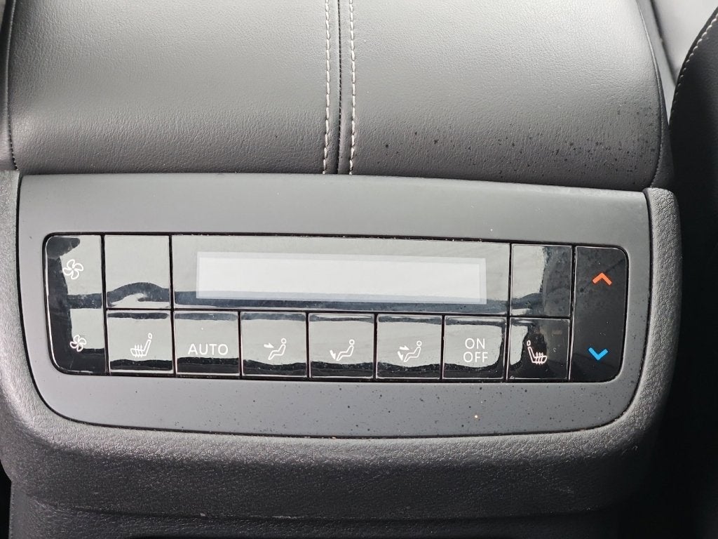 2024 Nissan Pathfinder SL 4WD