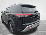 2024 Nissan Pathfinder SL 4WD