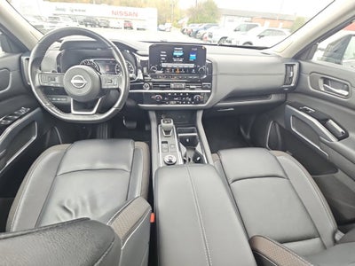 2024 Nissan Pathfinder SL 4WD