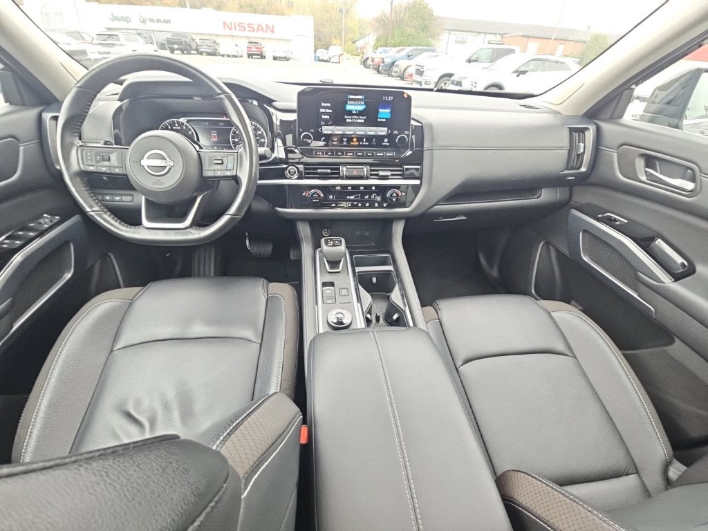 2024 Nissan Pathfinder SL 4WD