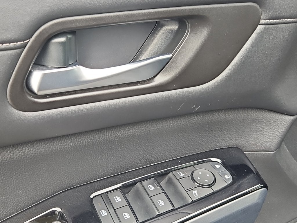 2024 Nissan Pathfinder SL 4WD