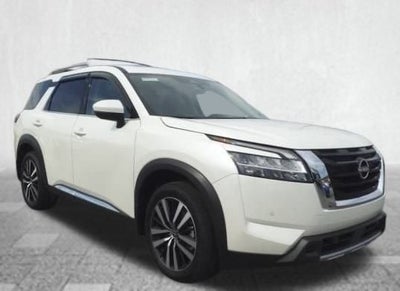 2024 Nissan Pathfinder Platinum