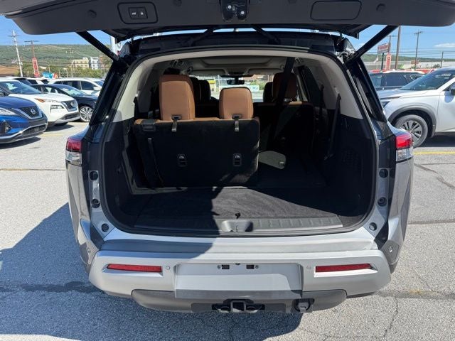 2023 Nissan Pathfinder Platinum 4WD