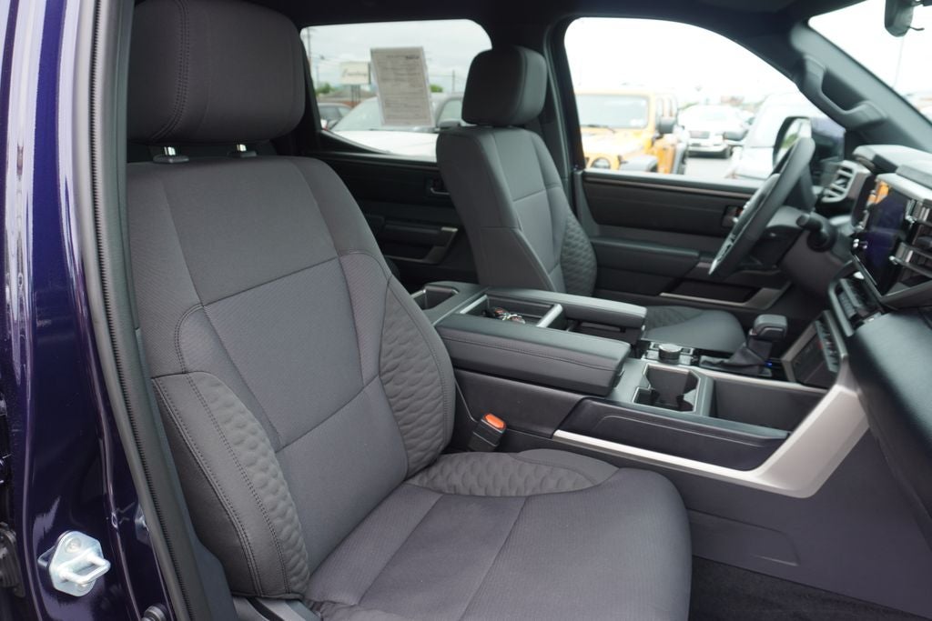 2026 Toyota Tundra SR5 CrewMax 5.5' Bed