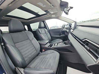 2022 Mitsubishi Outlander Base