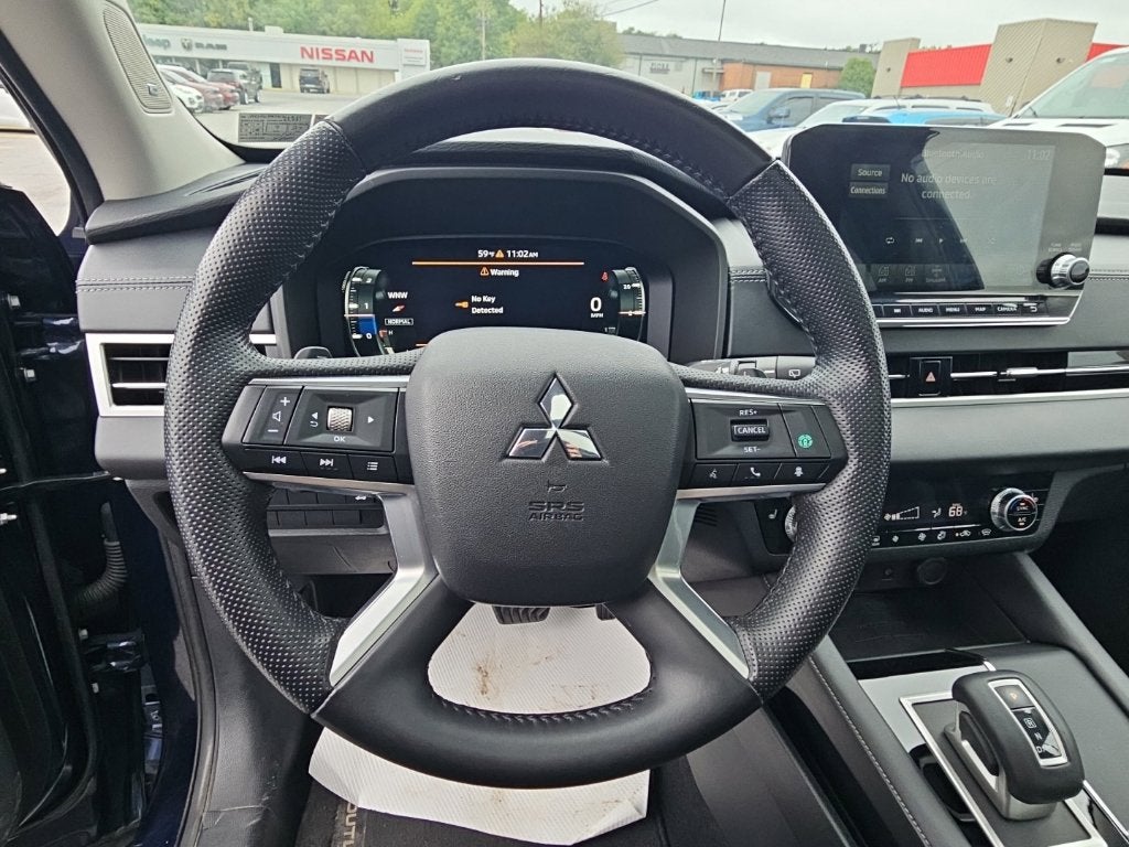 2022 Mitsubishi Outlander Base
