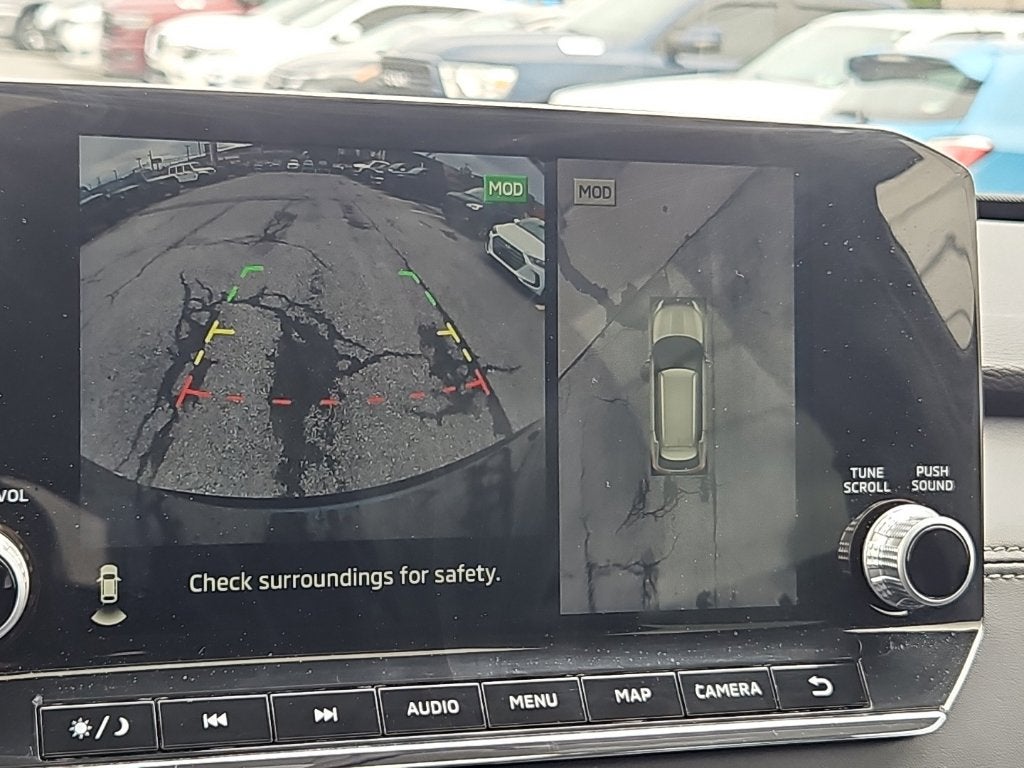 2022 Mitsubishi Outlander Base