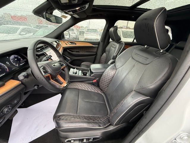 2022 Jeep Grand Cherokee Summit