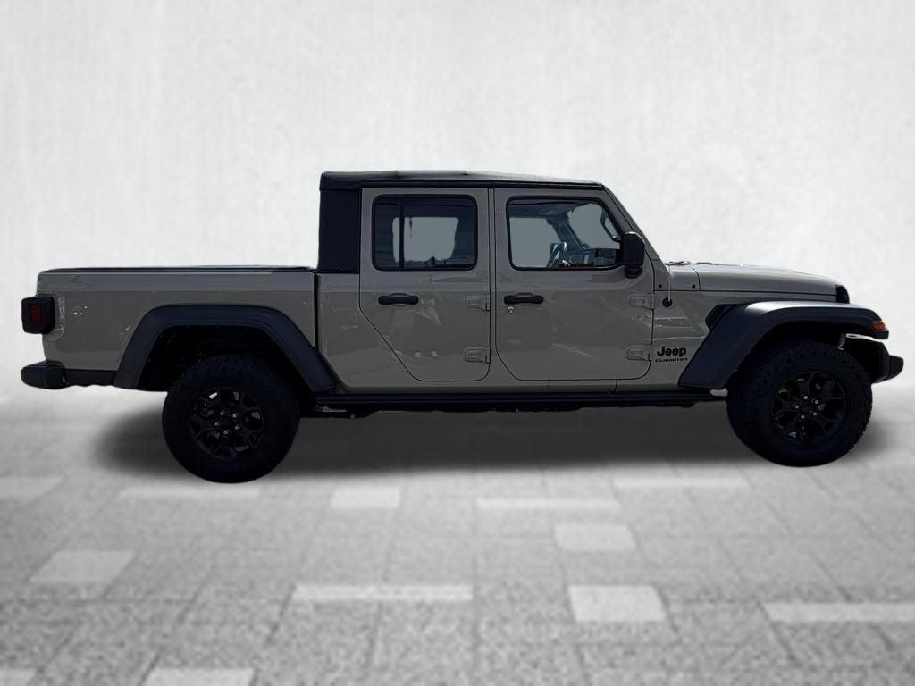 2022 Jeep Gladiator Sport