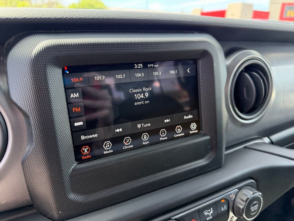 2022 Jeep Gladiator Sport