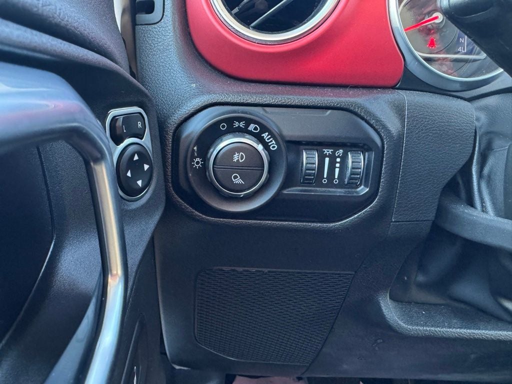 2022 Jeep Gladiator Rubicon Leather & Tow