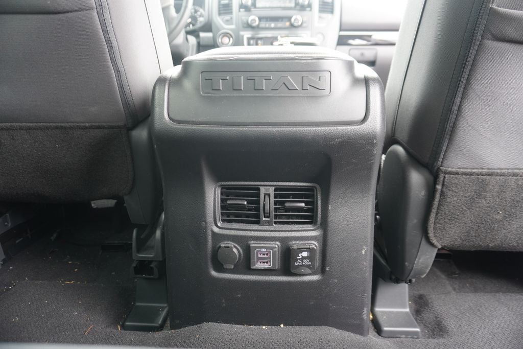 2024 Nissan Titan SV