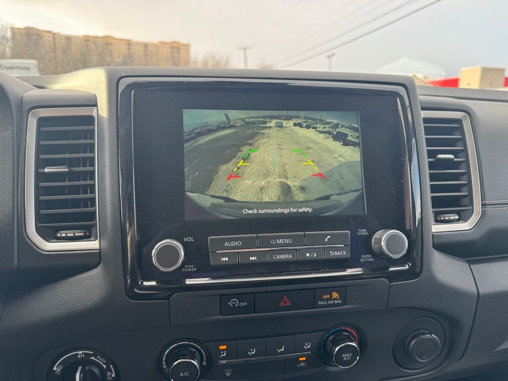 2024 Nissan Frontier SV