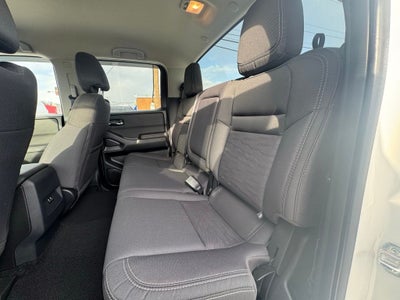 2024 Nissan Frontier SV