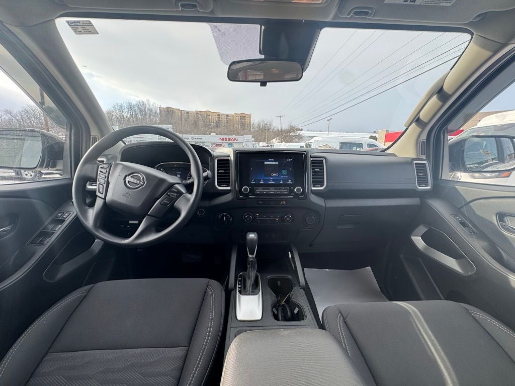 2024 Nissan Frontier SV