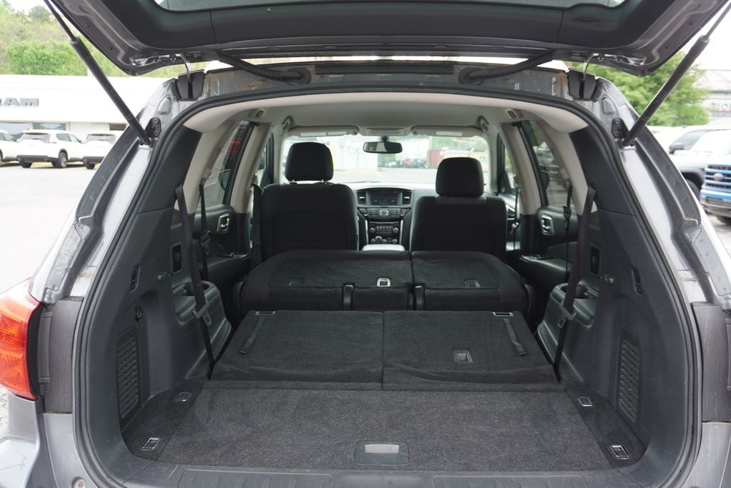 2018 Nissan Pathfinder SV